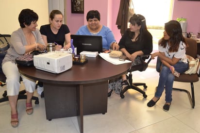 Acuerdan. Mujeres de la Laguna apoyarán marcha 'Vivas nos queremos'. (EDITH GONZÁLEZ)