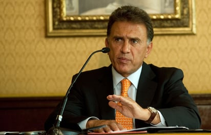 Yunes indicó que: 'yo realmente no voy a preocuparme por eso, yo voy a seguir haciendo lo que hice ayer: presentar propuestas, presentar planteamientos”. (ARCHIVO)