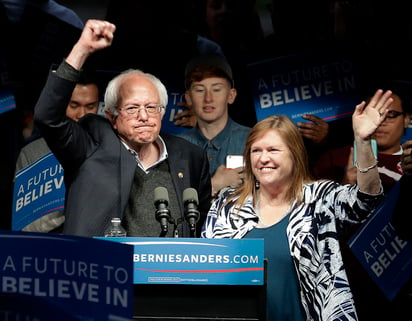 Sorprende. Contra todos los pronósticos, Bernie Sanders ganó
las elecciones primarias en Indiana.