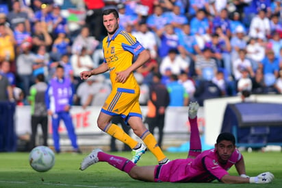 El francés Gignac despertó en el momento más importante para los Tigres y anotó un par de goles.  (Jam Media)