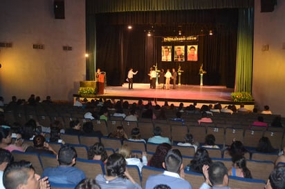 Eventos. Previo al evento de la sección 44, la delegación D-I-32, realizó una actividad para reconocer a docentes jubilados. (EL SIGLO DE TORREÓN)