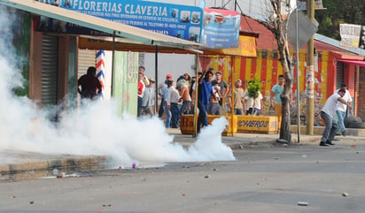 La Constitución faculta a la ciudadanía realizar detenciones cuando existe flagrancia, pero los detenidos deben ser puestos a disposición de la autoridad más cercana. (EFE)