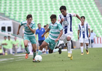 El juego de ida celebrado en la cancha del Estadio Corona fue disputado de prinicipio a fin. (Foto de Jesús Galindo)