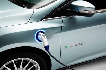 Apoyo. Una de las ventajas de los autos eléctricos e híbridos es que no pagan tenencia y no está sujeto al 'Hoy No Circula'.