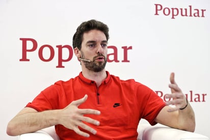 El basquetbolista español Pau Gasol mencionó ayer en un evento que está considerando no asistir a los Juegos Olímpicos. (EFE)