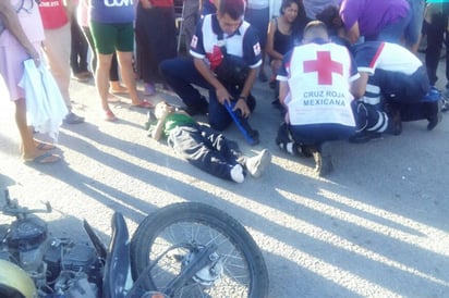 Accidente. Pequeño termina lesionado luego de sufrir accidente a bordo de una motocicleta. (EL SIGLO DE TORREÓN)