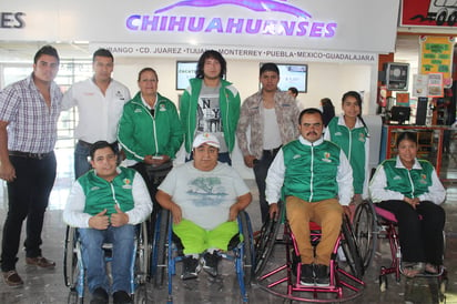 Entusiasmo. Con júbilo, los atletas gomezpalatinos se incorporaron para participar en la Paralimpiada Nacional 2016. (EL SIGLO DE TORREÓN)