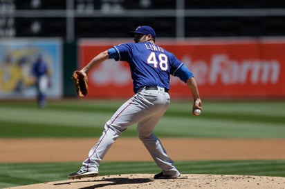 
Lewis llevaba juego perfecto hasta el octavo inning. 