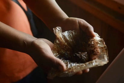 Comercio. Por décadas, en el país se ha sembrado la amapola de donde se extrae esta goma. (ARCHIVO)