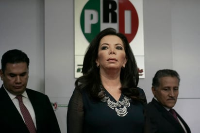 Respeto. Carolina Monroy expuso que el Revolucionario Institucional estará del lado de la Constitución. (EL UNIVERSAL) 