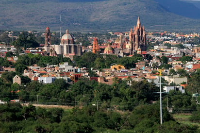 Estos galardones se suman al que en 2013 San Miguel de Allende recibió de Condé Nast y al concedido por Food and Travel en 2014. (ARCHIVO) 