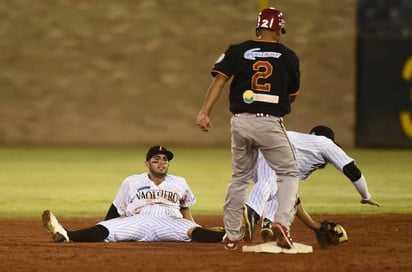 Vaqueros Laguna dejó en 9 su racha de victorias consecutivas en la actual temporada, luego de caer anoche. 