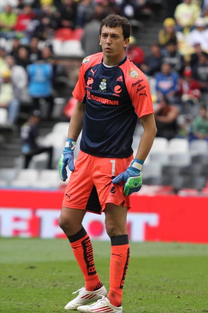 Sufrió una luxación interfalángica del dedo anular de la mano derecha en el duelo de ayer ante Puebla. (ARCHIVO)