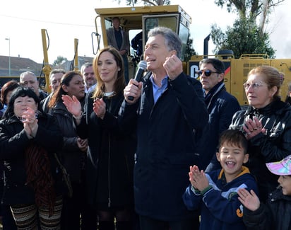 Criticado. El presidente de Argentina, Mauricio Macri, realizó un acto cargado de tensión que tuvo que ser acotado. (NOTIMEX)