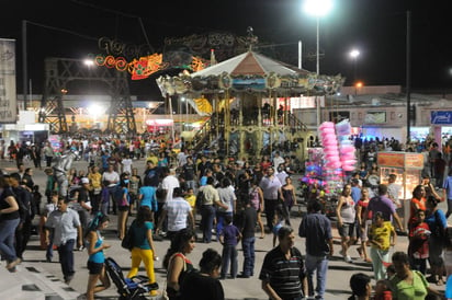 Alistan. Con motivo de la celebración de la Feria de Torréon, los festejos por el 109 Aniversario de la ciudad y las Fiestas Patrias, se  tienen listos los operativos  de vigilancia general. (ARCHIVO)