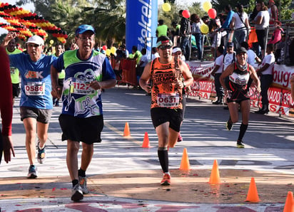 Este domingo se celebró la decimoquinta edición de la carrera 10K Simsa. (JESÚS GALINDO)