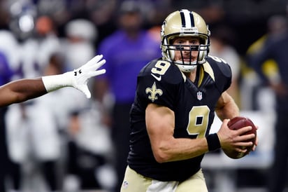 El mariscal de campo de 37 años de edad, Drew Brees, firmó una extensión de contrato con los Saints de Nueva Orleáns. (AP)