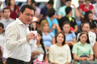 Osorio Chong aclaró que los derechos de las mujeres no son un tema exclusivo de ellas, pues el cambio de perspectiva que ha ocurrido en las últimas décadas es tan importante en México como en el mundo. (ARCHIVO)