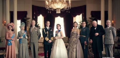 “The Crown” está basada en la obra “The audience”, y ofrecerá una mirada interna a los primeros años del reinado de la Reina Isabel II. (ESPECIAL)