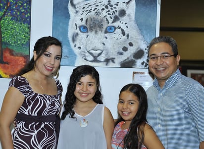 Mónica, Cristy, Sofi e Iván.