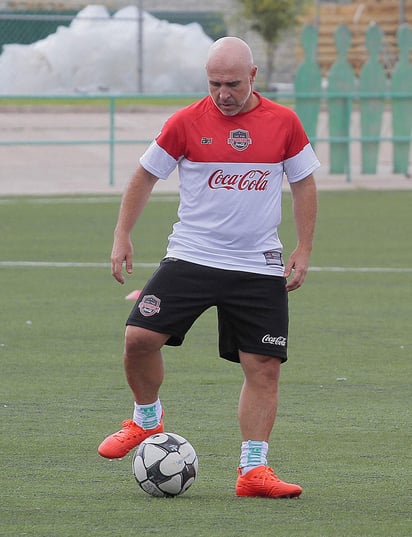 El exjugador santista tiene cariño a los colores verdiblancos. 