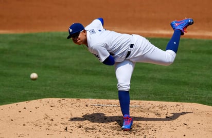 Julio Urías abriría el cuarto juego de la serie si es que los Dodgers no barren a Nacionales. (Archivo)