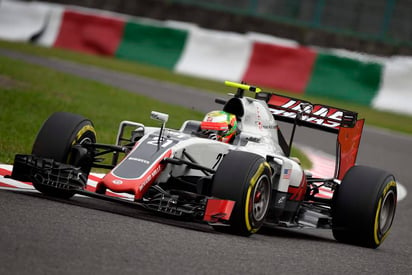 Esteban Gutiérrez largará en la décima posición en el Gran Premio de Japón. (EFE)