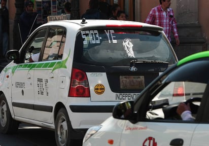 Referencia.  En ocho días hábiles ya se han aplicado arriba de 300 infracciones, se detectaron placas falsificadas e invasión de rutas.
(EL SIGLO DE TORREÓN)