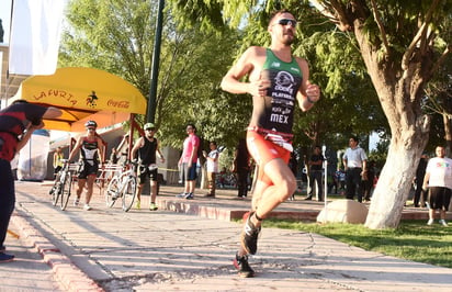 El Triatlón de la Covadonga contó con una excelente participación. (EL SIGLO DE TORREÓN) 