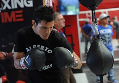 Uno de los boxeadores de la Comarca que estará en la velada boxística, es el prospecto Alberto ‘Betote’ Contreras del Gimnasio As del Boxeo que es entrenado por el afamado ‘Contador’ Soto. (Fotos Ramón Sotomayor Covarrubias)