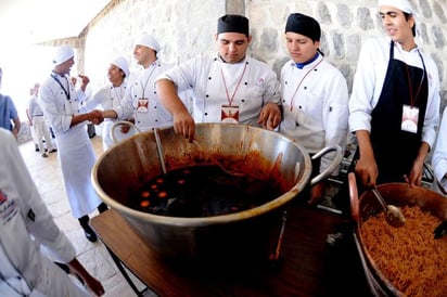 En Torreón incluso hay megarreliquias a las que acuden cientos de fieles. (ARCHIVO)