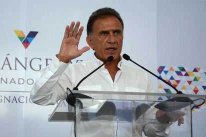 Petición. Yunes pide  frenar destrucción de archivos.