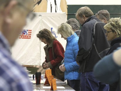 El candidato republicano Donald Trump ganó Indiana y Kentucky; mientras que la aspirante demócrata, Hillary Clinton se lleva Vermont. (EFE)