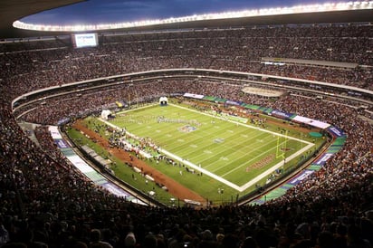 La calidad del césped de la cancha ha sido supervisada por un experto de la NFL que visitó México. (AP)