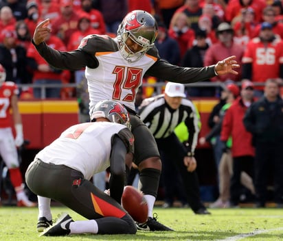 Roberto Aguayo conectó cuatro goles de campo en la victoria de Tampa Bay. (AP)