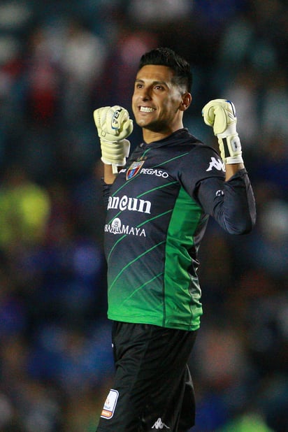 Gerardo Ruiz, del Atlante, en festejo durante un juego de la Copa. 