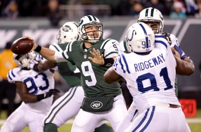 Bryce Petty lanzó un pase de anotación y dos intercepciones en la derrota de los Jets ante Indianápolis. (AP)