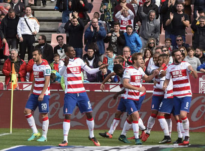 Lucas Alcaraz, técnico de Granada, reconoció que la victoria de la semana pasada fue valiosa, pero que deben seguir mejorando partido a partido para seguir sumando puntos.
