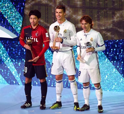 El 'balón de plata' o segundo mejor jugador del torneo fue para el croata Luka Modric, mientras que el podio lo completó el centrocampista del Kashima Antlers Gaku Shibasaki, autor de los dos tantos de los nipones hoy. 