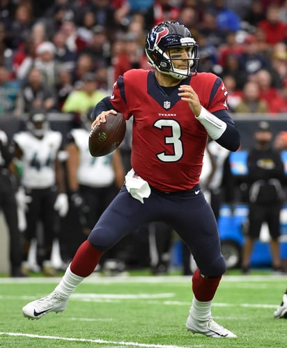 Tom Savage entró por Brock Osweiler en el partido del domingo y guió a los Texans al triunfo sobre Jaguars. (AP)