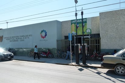 Atención. Cuando Juan Antonio era trasladado al hospital de Matamoros, falleció. (ARCHIVO)