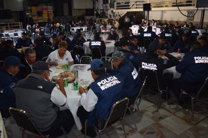 Celebración. EL 2 de enero el el Día del Policía y en Matamoros los festejaron ayer.