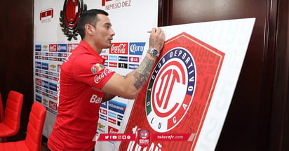 Rubens Sambueza fue presentado hoy con el Toluca. (Cortesía)