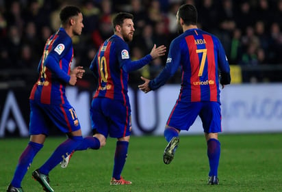 Sí acudirán a la gala de la FIFA, el presidente del FC Barcelona, Josep Maria Bartomeu; el vicepresidente deportivo, Jordi Mestre; el directivo Sílvio Elias; el director general, Òscar Grau; el director de Deportes Profesionales, Albert Soler; el secretario técnico del primer equipo, Robert Fernández; y el director de Fútbol, Raúl Sanllehí.
