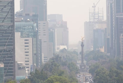 Cuando la calidad del aire es mala, la población, principalmente grupos vulnerables o personas con intensa actividad física deben limitar los esfuerzos prolongados en exteriores. (ARCHIVO)
