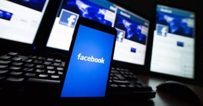 La estrategia deja entrever que Facebook comienza a aceptar su impresionante influencia en la manera como las personas reciben sus noticias, incluso si no se trata de una editorial convencional. (ARCHIVO)