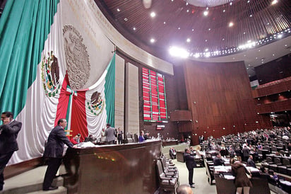 Prestación. Todos los empleados del Palacio Legislativo reciben vales, menos empleados de honorarios, con algunas excepciones. 