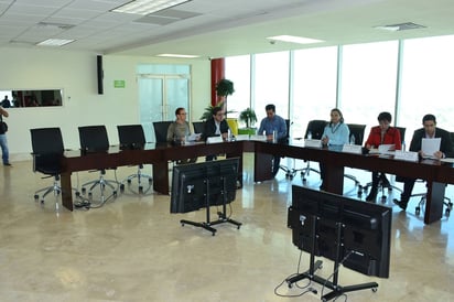 Vacía. Esta es la imagen de la fracción panista en el Cabildo de Torreón, que prácticamente quedó vacía por licencias de ediles. (Fernando Compeán)