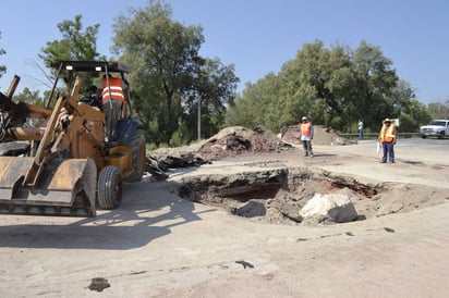 Dicen. Fue durante la última avenida del Nazas que se registró un hundimiento. 