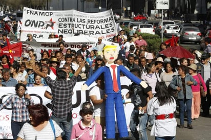 Las tres organizaciones estaban dispersas y realizaron su manifestación por separado. (TWITTER)